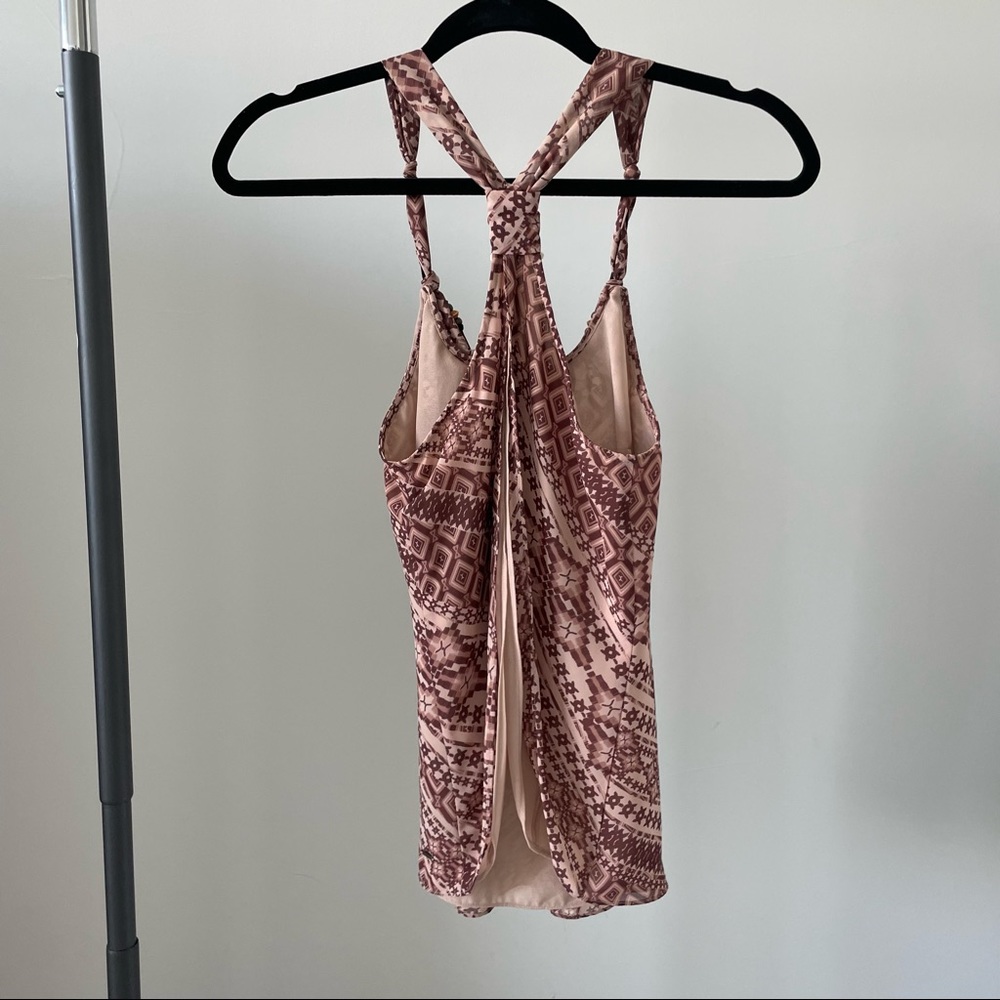 GUESS backless/open back tank top. Size XS - Picture 4 of 4